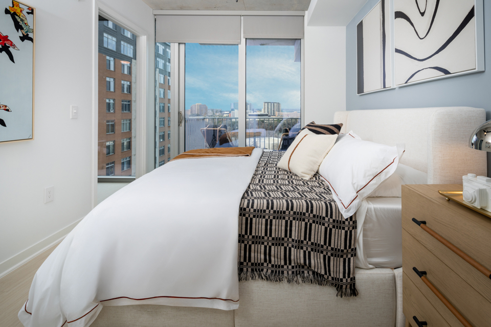 SkyHouse Austin Apts near me Rainey Street - City Views