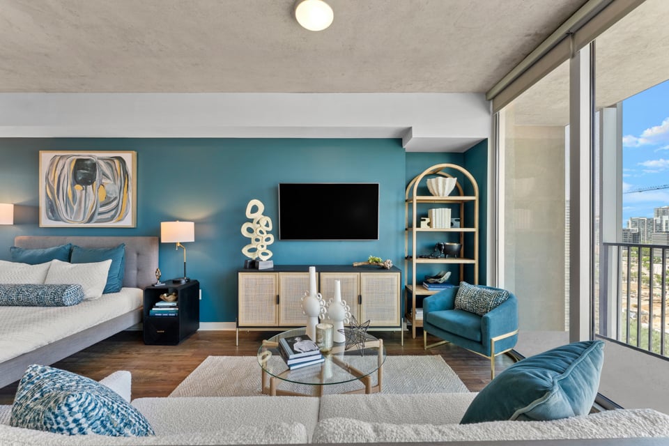 SkyHouse Dallas near me Victory Park - Living Room
