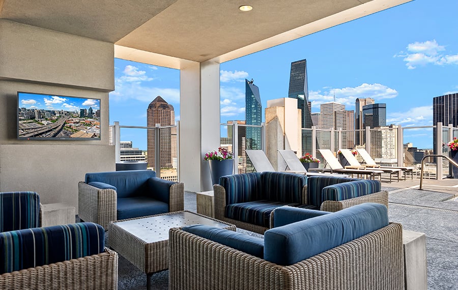 SkyHouse Dallas - Dallas, TX - rooftop kitchen