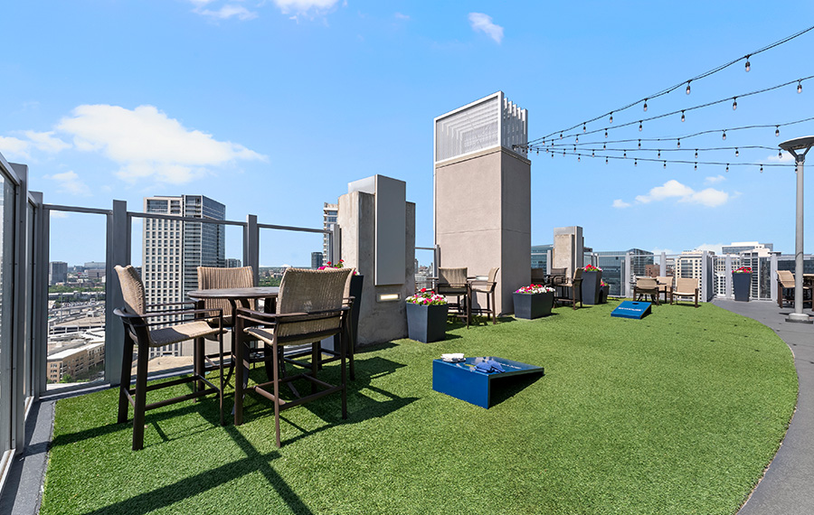 SkyHouse Dallas - Dallas, TX - resident lounge