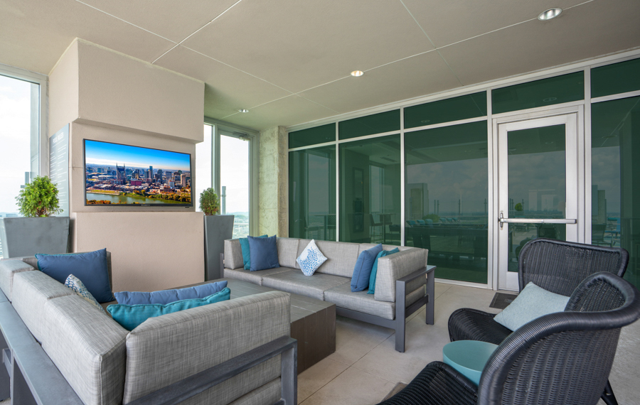 midtown nashville apartments - SkyHouse Nashville - SkyDeck