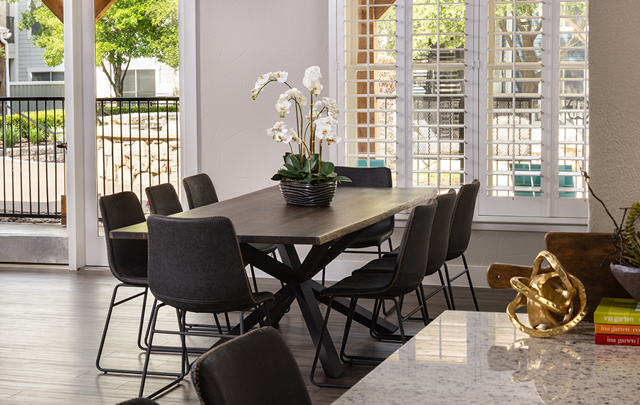 The Ranch Apartments - Northwest Austin - indoor dining