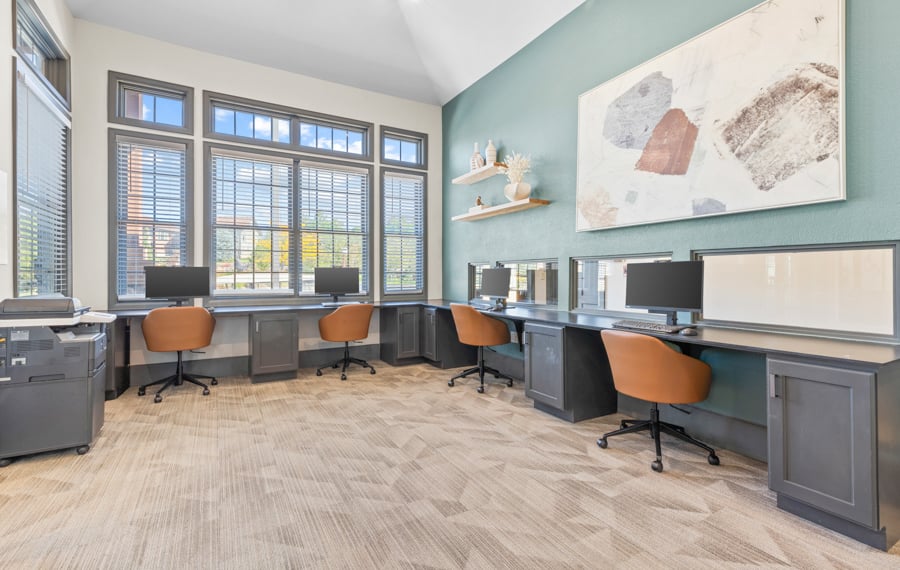 Aurora, CO Apartments - The Sanctuary at Tallyns Reach - business center