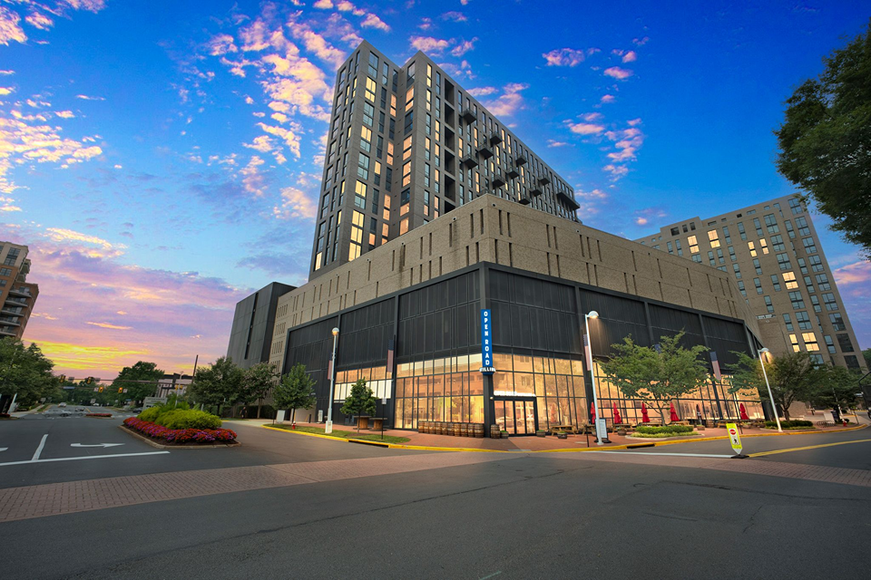 Onsite retail at Signature Apartments at Reston Town Center