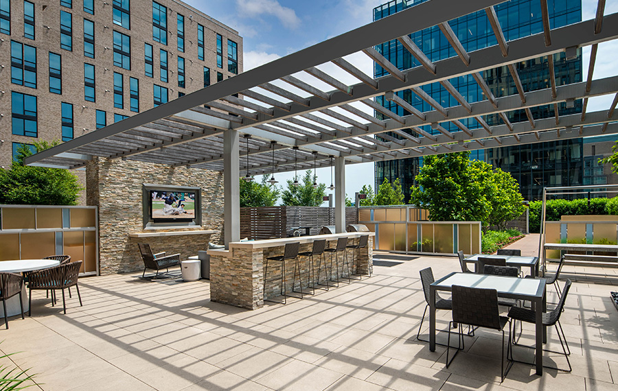 Signature at Reston Town Center Apartments - Reston, VA - outdoor grills