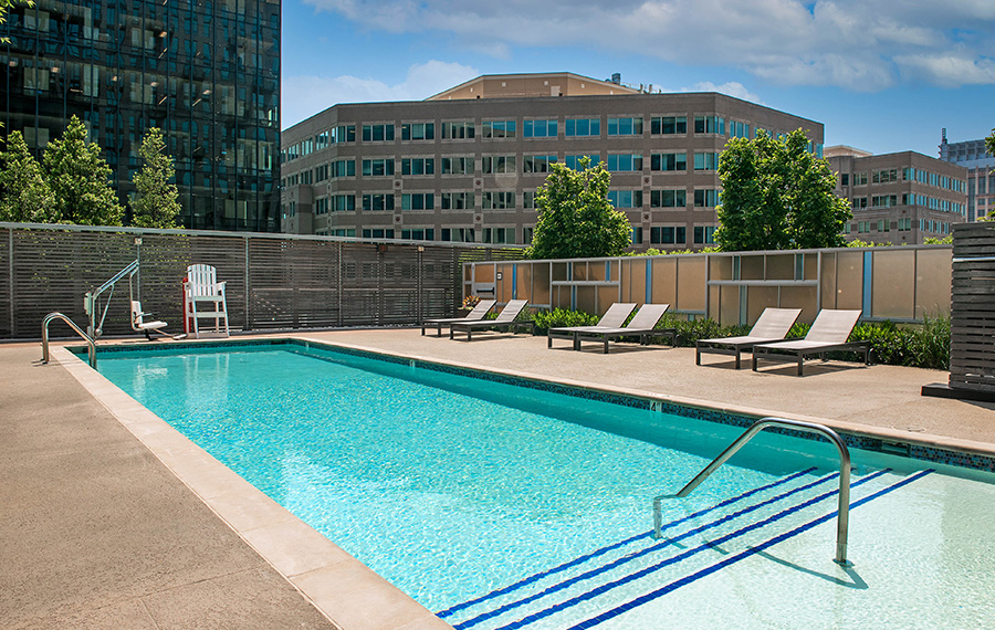 Signature at Reston Town Center Apartments - Reston, VA - pool