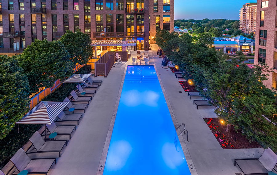 Signature at Reston Town Center Apartments - Reston, VA - pool