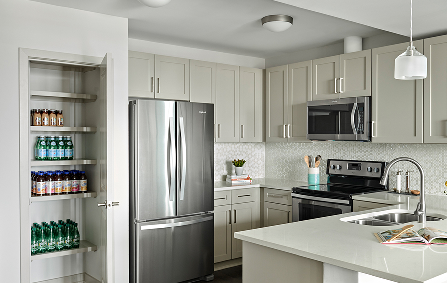 studio apartments in Nashville, TN - SkyHouse Nashville - Kitchen