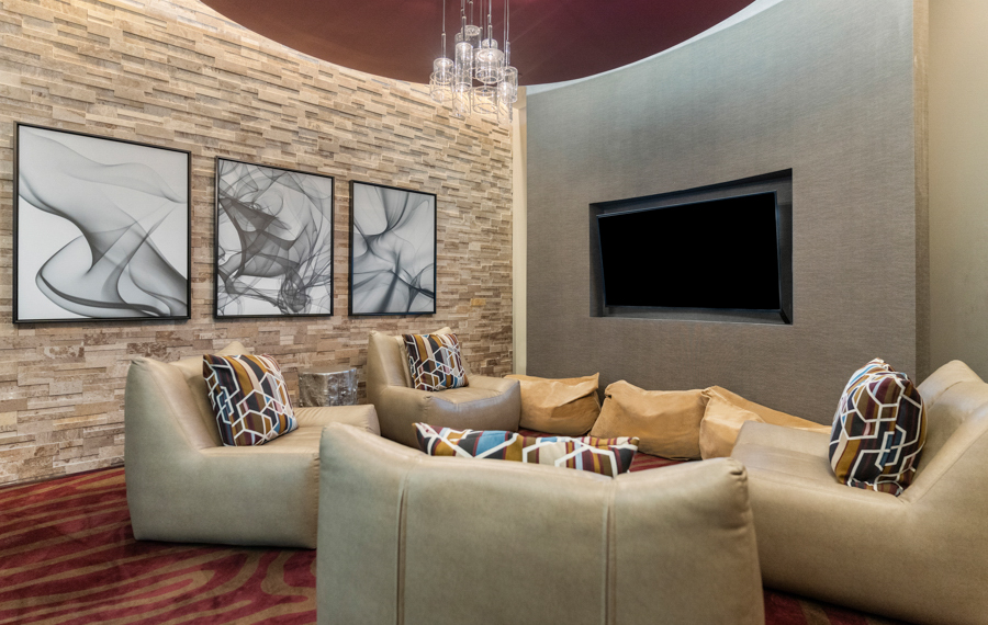 Uptown Dallas Apartments - Stella Apartments - Downtown Dallas Views