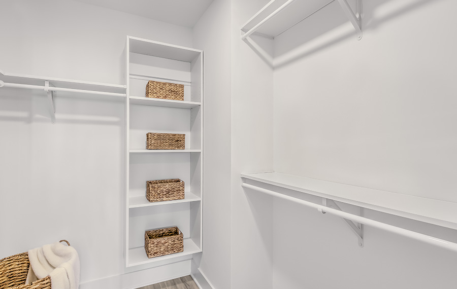 Apartments near Bethesda Metro - The Camille Apartments Bethesda - Walk-in Closet