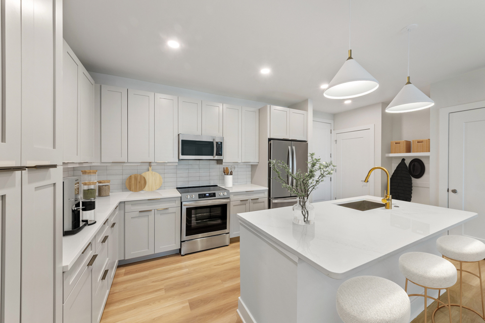Studio apartments in Tampa, FL - The Residence Peninsula - Kitchen