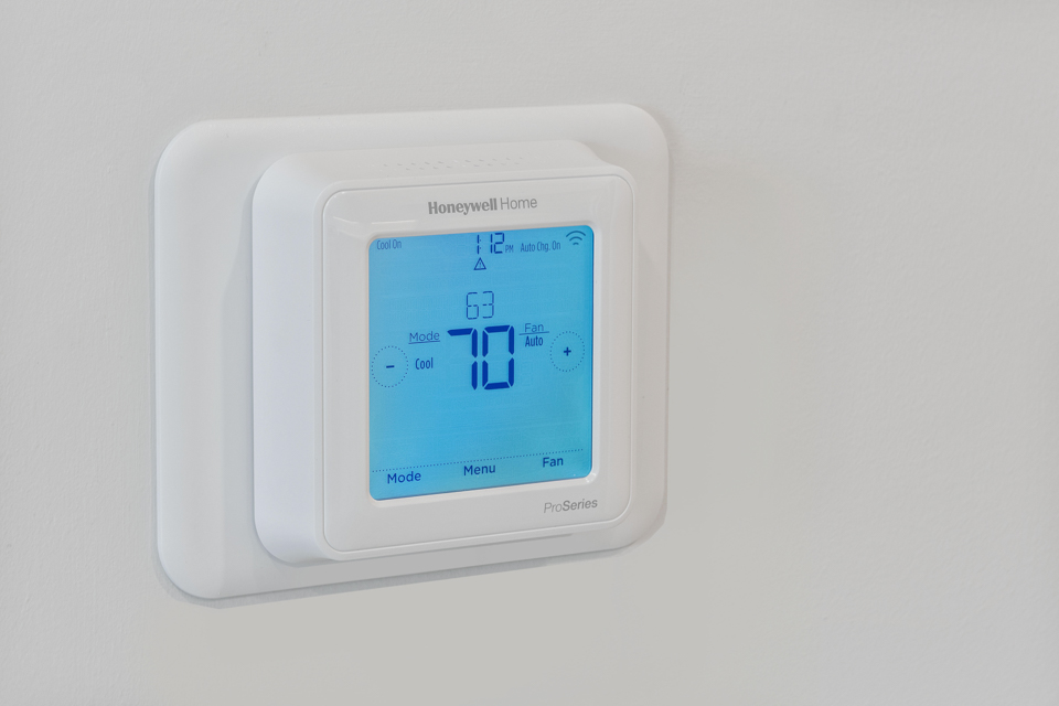 Studio apartments in Tampa, FL - The Residence Peninsula - smart thermostat