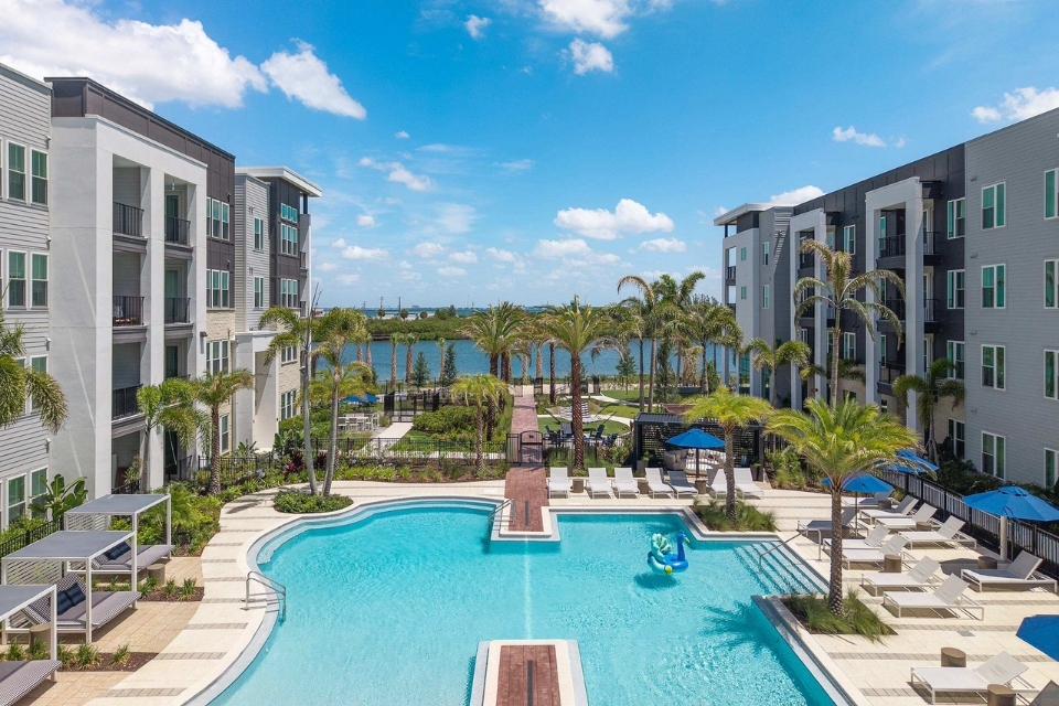 Brand new apartments in South Tampa, FL - The Residence Peninsula - Pool