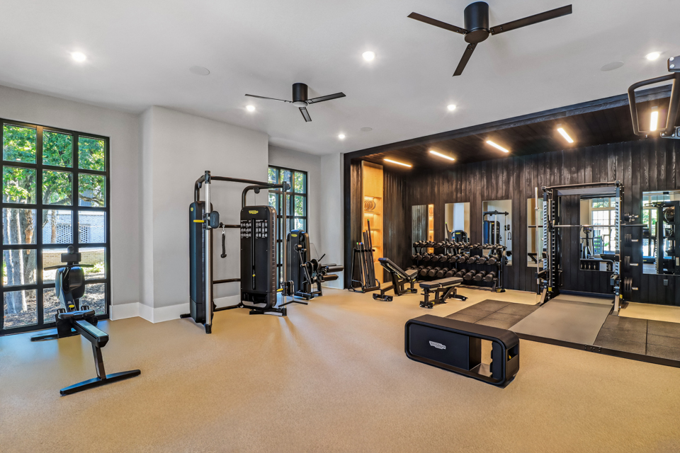 The Henslow Daniel Island Apartments - Mount Pleasant apartments and townhomes with fitness facilities