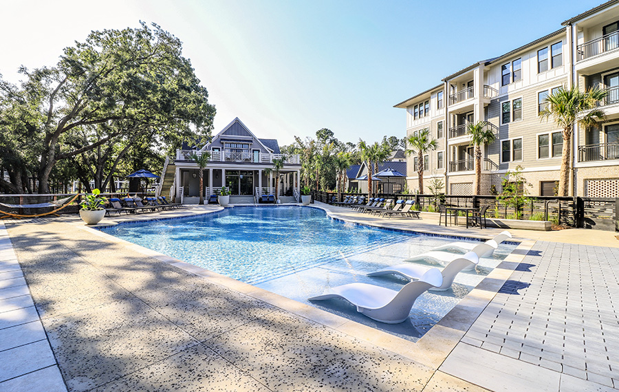 The Henslow Daniel Island - Mount Pleasant Apartments - swimming pool