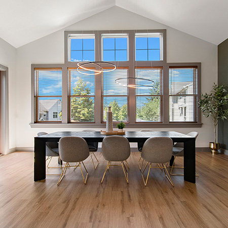 Issaquah Plateau apartments near Sanmar - The Timbers at Issaquah Ridge clubhouse