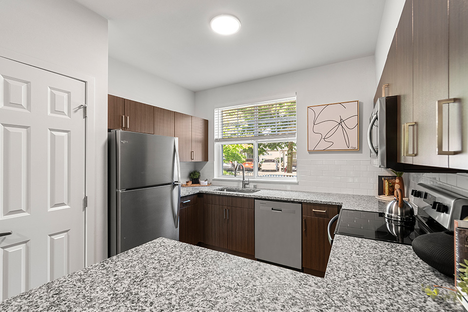 Apartments in Issaquah - The Timbers at Issaquah Ridge - upgraded interiors