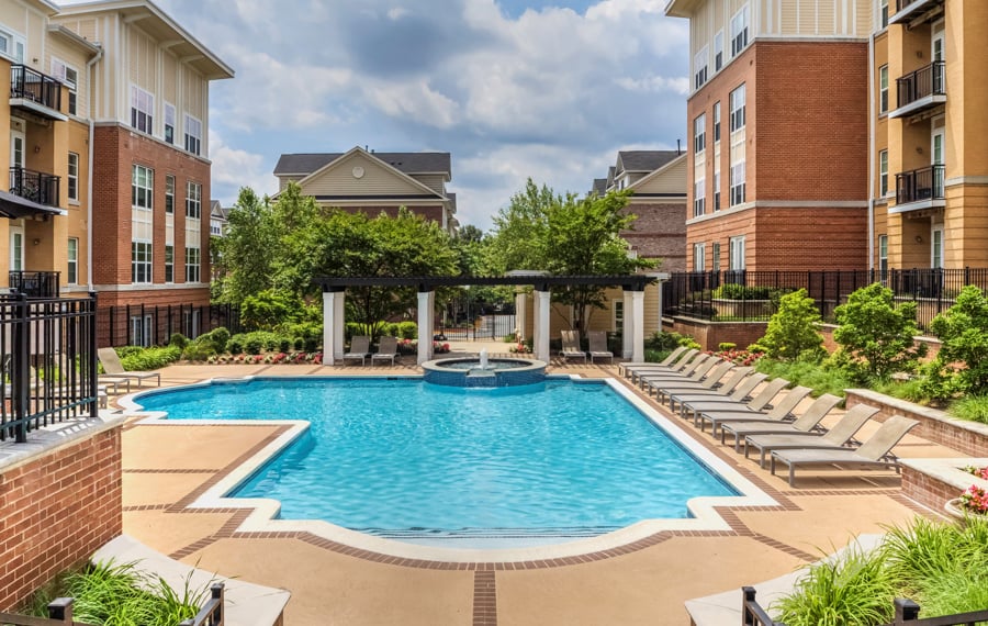 Vienna apartments near Ernst & Young - The Reserve at Tysons Corner - Swimming Pool