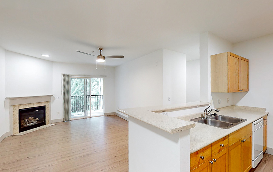 Pet Friendly Apartments in Redmond, WA - The Lodge at Redmone Ridge - Living Room