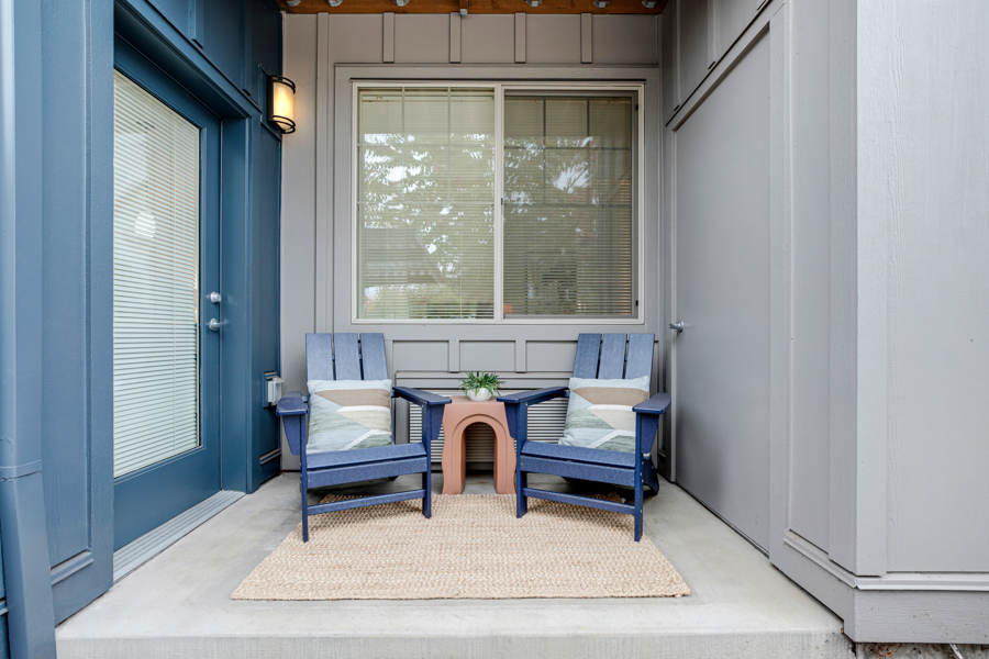 Elmonica MAX Station Apartments For Rent near Nike - Victory Flats patio