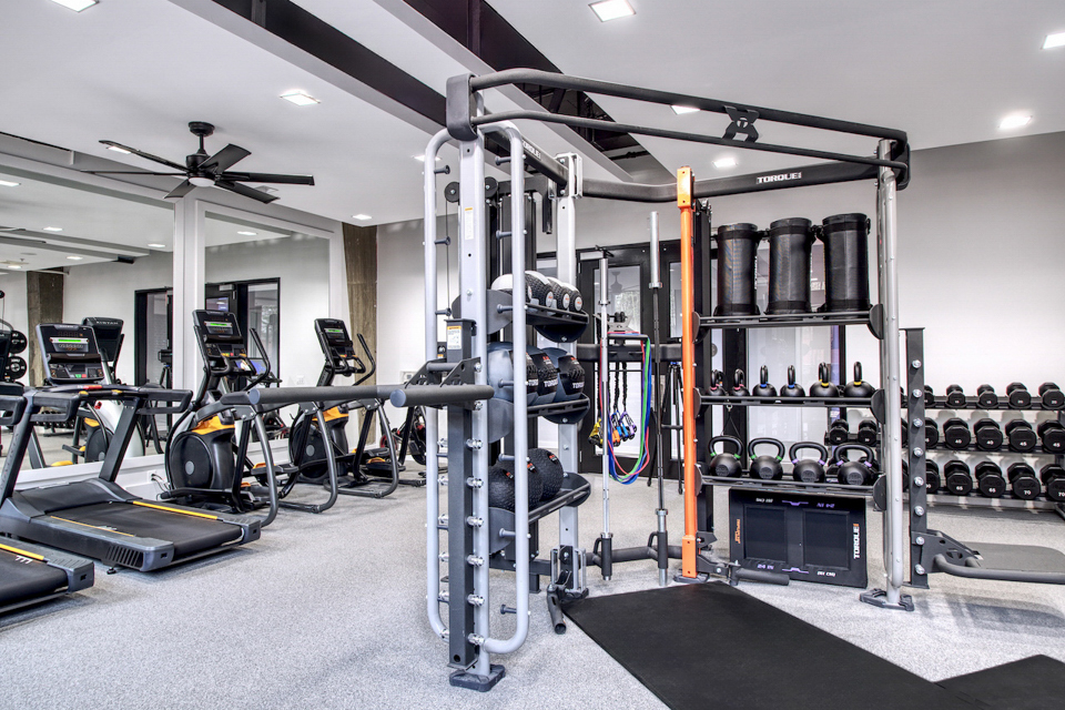 Clarendon Courthouse Apartments in Arlington, VA - Zoso Flats - Fitness Center