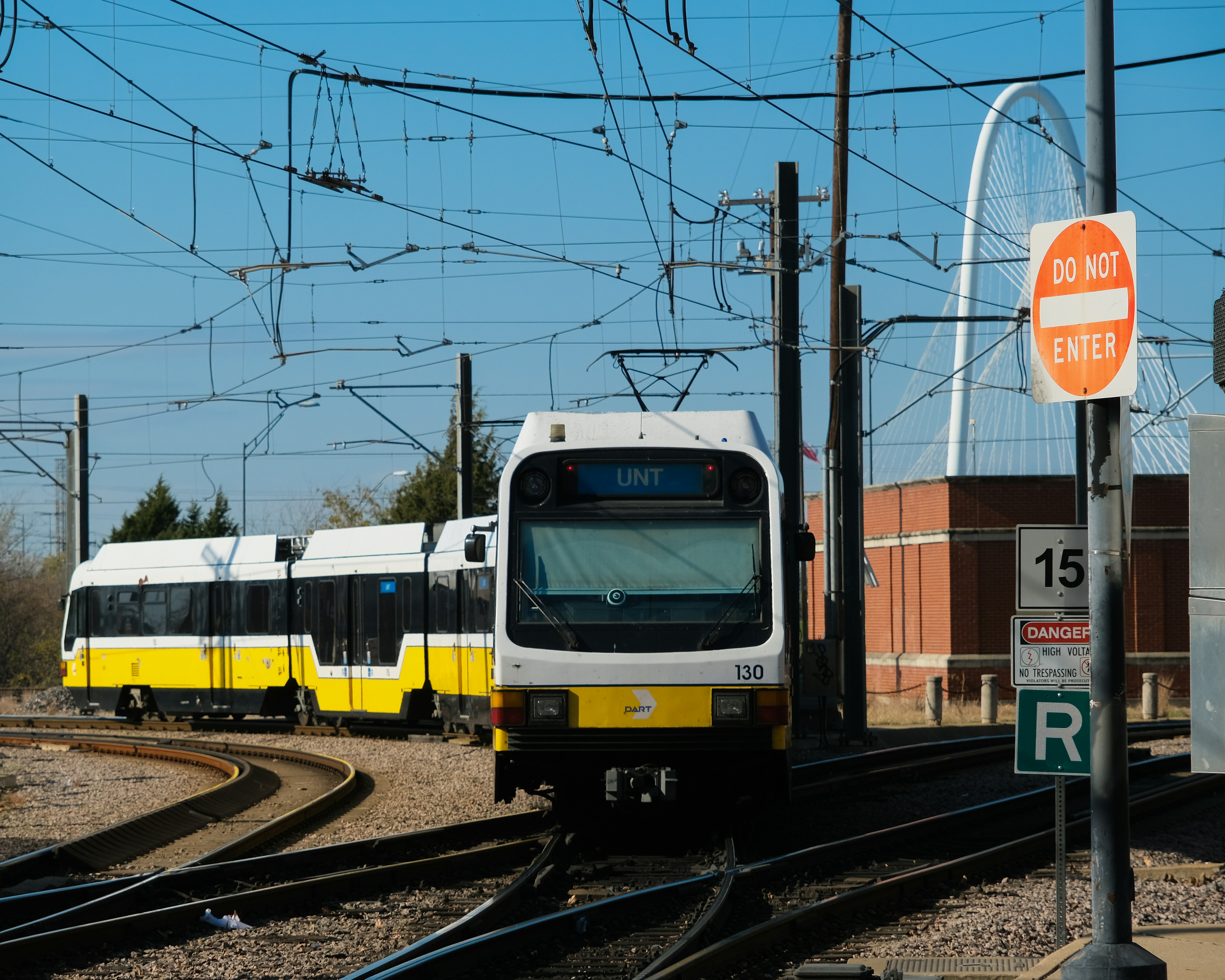 Icon at Ross - Dallas TX - Mass Transit