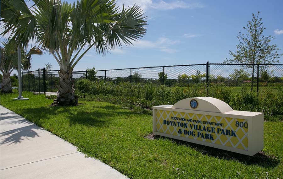 Pet friendly apartments in Boynton Beach - The District Boynton - Park