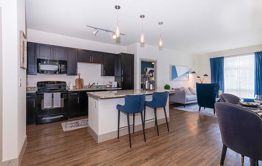 Brick Row Apartments - Downtown Plano Apartments - living area