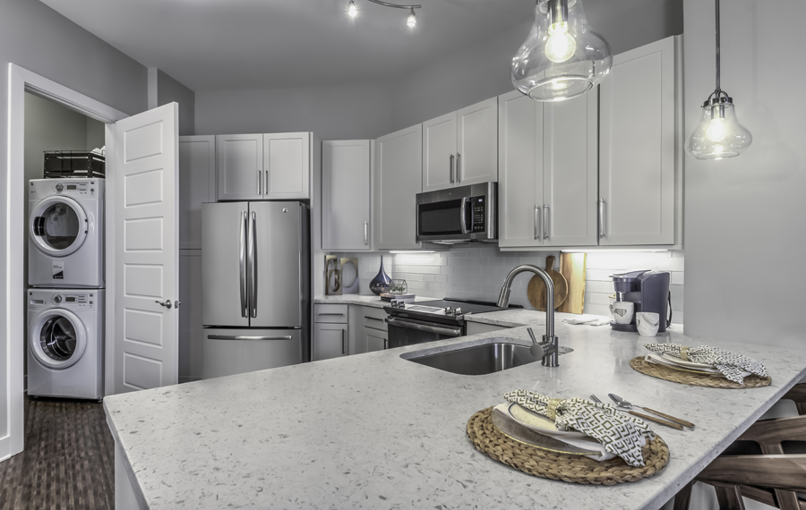 Uptown Charlotte Apartments near Movement Mortgage - The Links Rea Farms - Bathroom