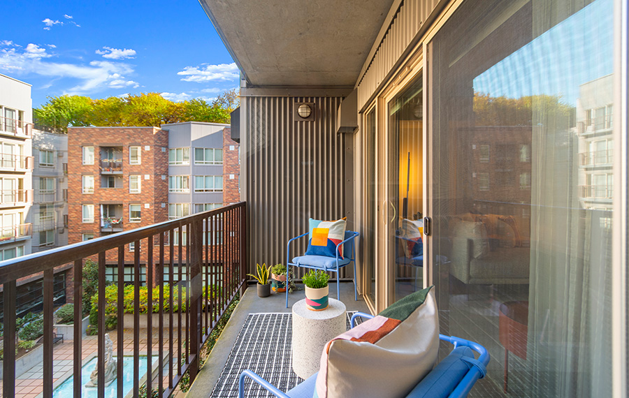 Downtown Seattle apartments for rent near Facebook - Neptune Patio/Balcony