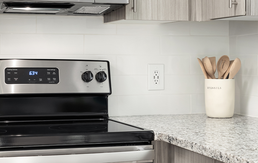 San Carlos Apartments in Scottsdale 85260 - USB Ports