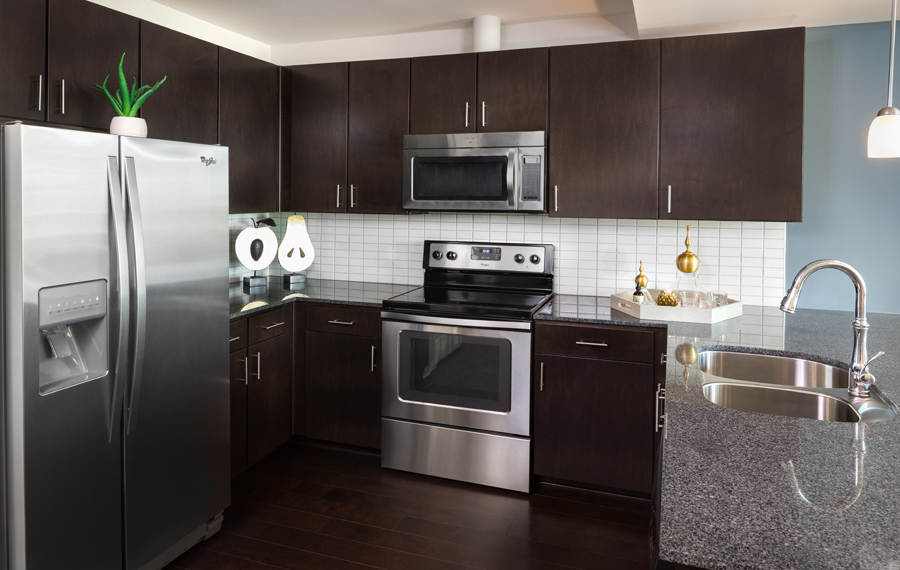 SkyHouse Dallas - Dallas, TX - stainless steel appliances