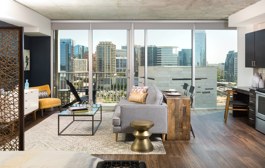 SkyHouse Dallas - Dallas, TX - living room