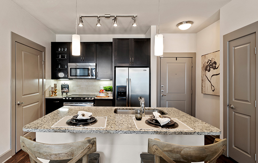 StoneLedge - Grapevine, TX - Granite Countertops