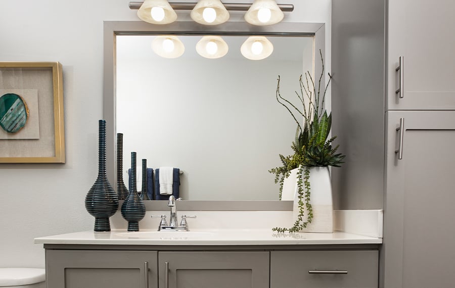 Highlands at Dearborn apartments near Route 1 in Peabody MA - Linen Closets
