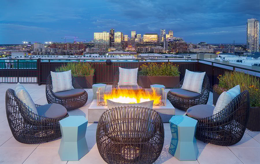 LoHi Denver Apartments - Studio LoHi - Outdoor Fire Feature