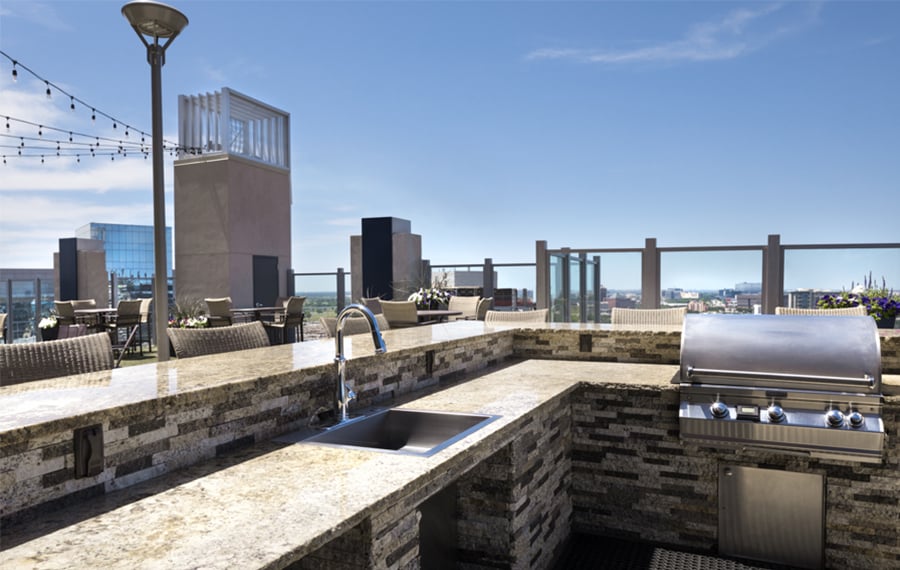 SkyHouse Dallas - Dallas, TX - rooftop kitchen