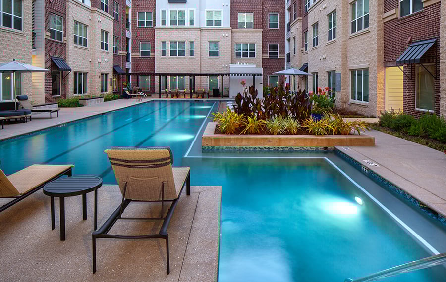 Greenbriar apartments houston tx - District at Greenbriar swimming pool