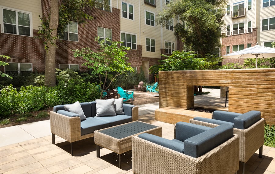 Greenbriar apts - Houston, TX - District at Greenbriar outdoor fireplace