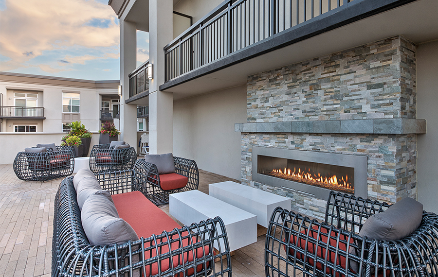 Charlotte apartments for rent near Piedmont Row - The Encore SouthPark - rooftop lounge