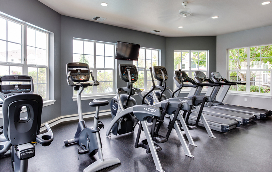 Quatama Crossing apartments near Liberty High School in Amberglen - Fitness Center