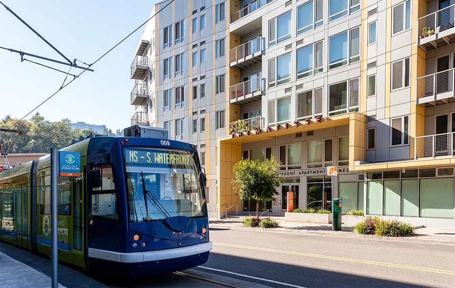 South Waterfront apartments for rent in Portland - The Matisse Mass Transit Nearby