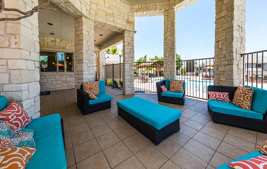 Community Amenities Hutto, TX Apartments Near Meadow Lake Park