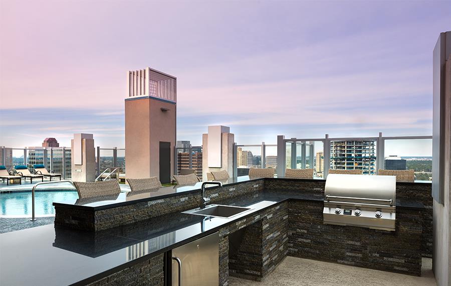 Private rooftop | Breathtaking skyline view - Condominiums for Rent in ...