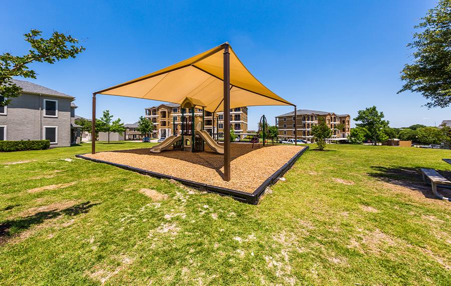 Community Amenities Hutto, TX Apartments Near Meadow Lake Park