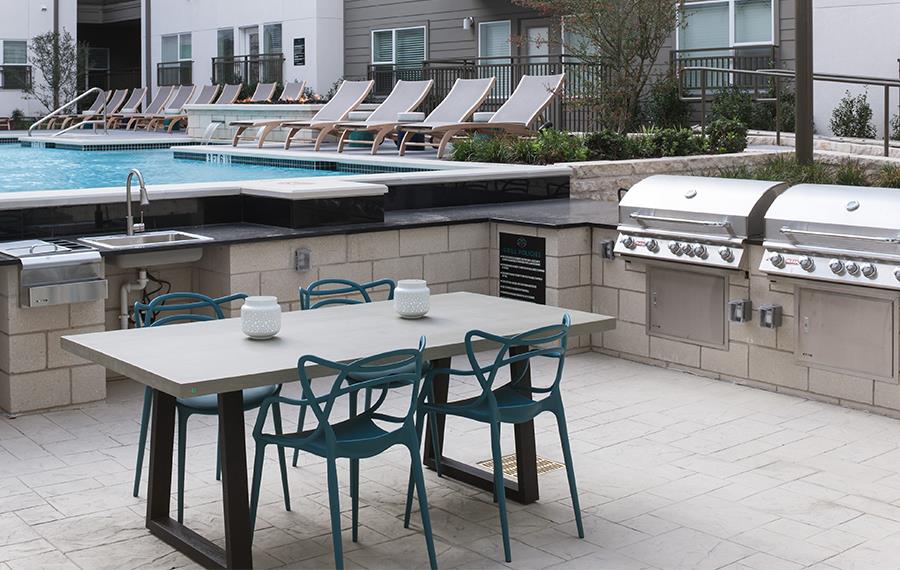 Larq Henderson Community Amenities Apartments in Dallas, TX