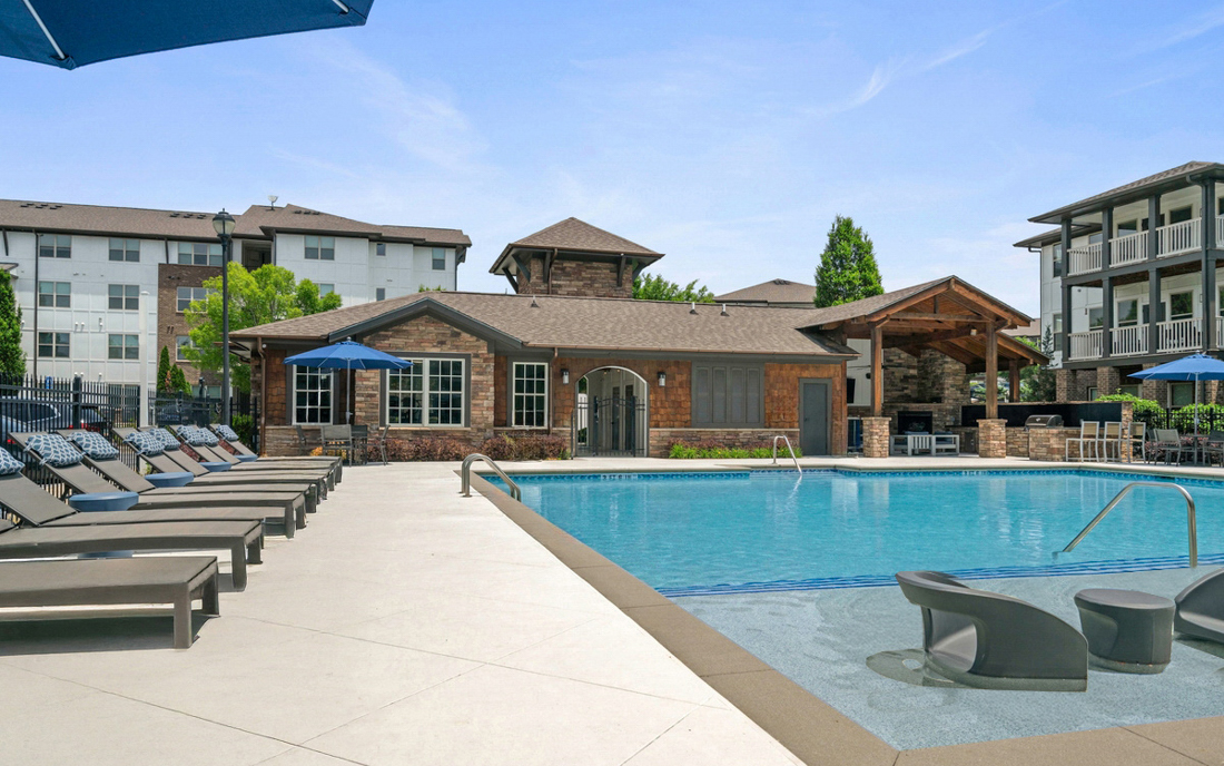 Apartments in Gwinnett County, GA - Artisan Station Apartments Pool