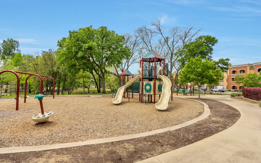 Brick Row Apartments - Downtown Plano Apartments - playground