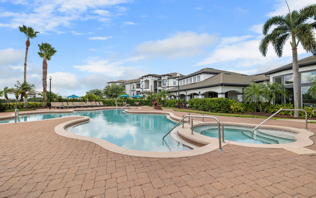Reserve At Beachline apartments for rent - Resort style swimming pool with heated spa Orlando FL - Lake Nona