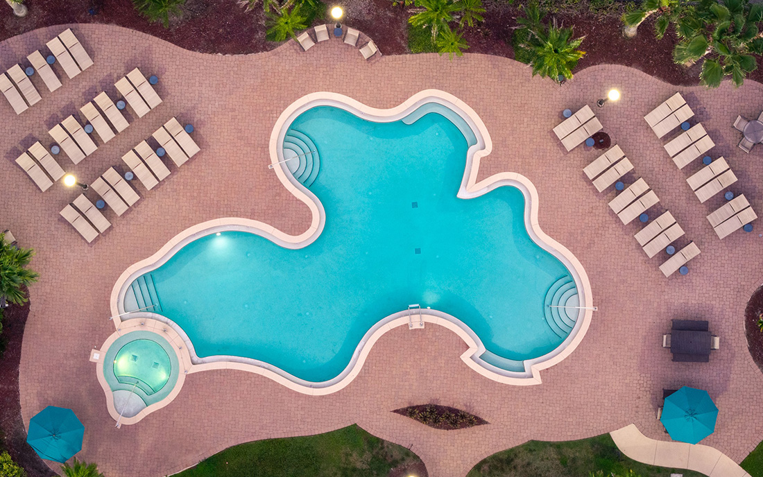 Reserve At Beachline apartments for rent - Resort style swimming pool with heated spa Orlando FL - Lake Nona